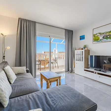 Club Louise Apartment